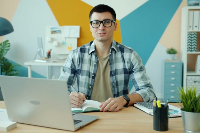 Renta rodzinna dla studenta – jak potwierdzić dalszą naukę?